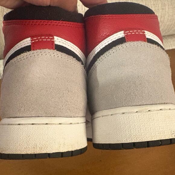 Jordan 1 - Retro High (GS) - Youth size 6.5Y - Picture 5 of 12